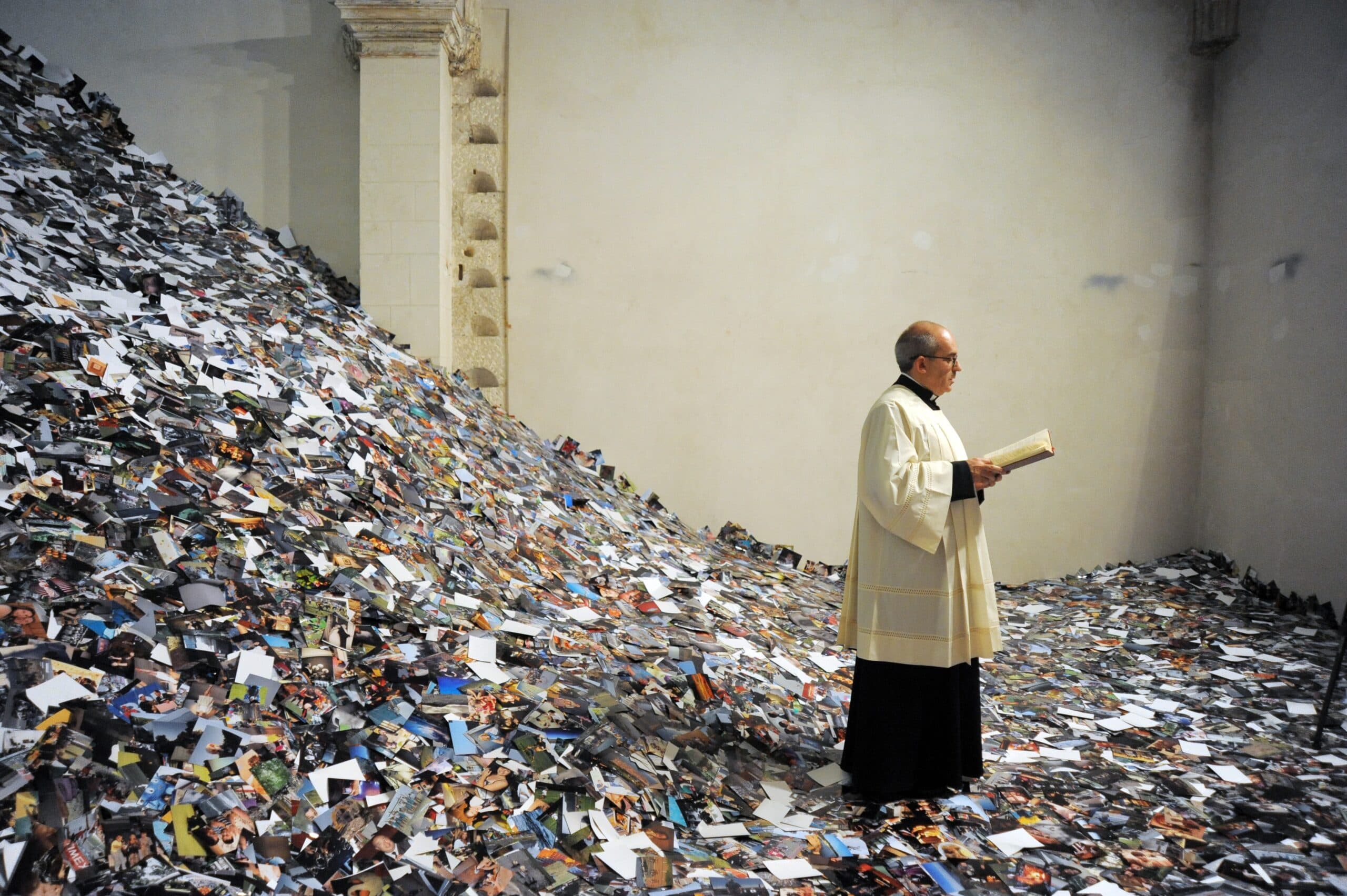 Hidden content image